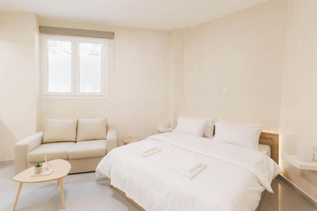Modern Hiding Place In The Heart Of Атина Екстериор снимка